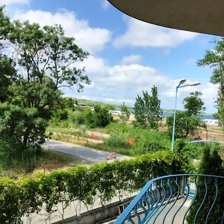 Vip In Garden شقة سوزوبول